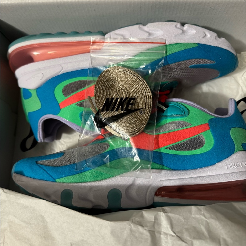 Neon Air Max 270 React - Picture 2 of 4